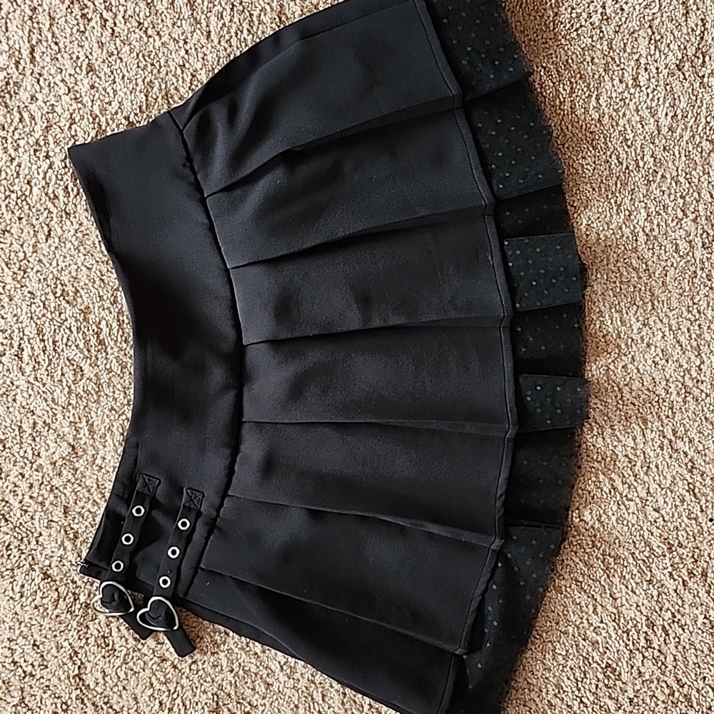 pleated skirt with tulle